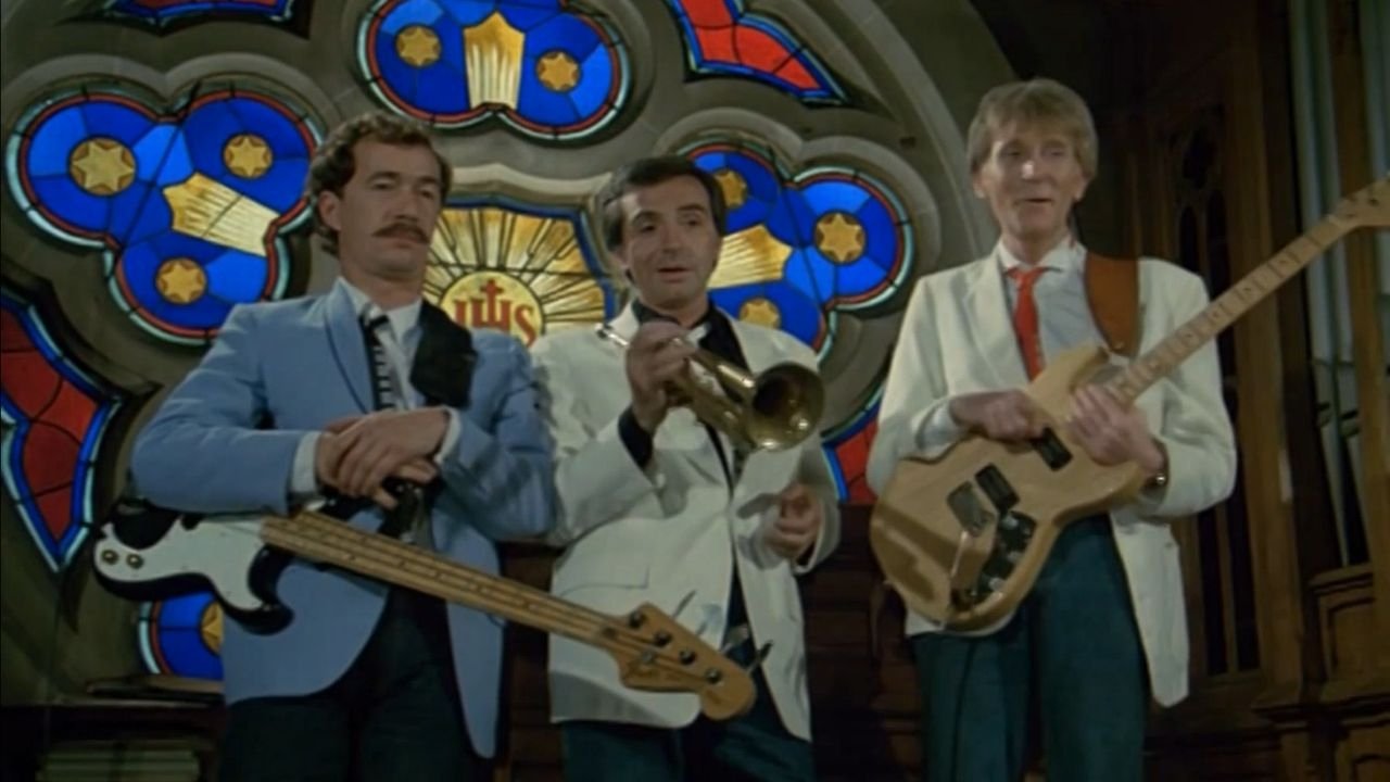 Backdrop for Charlots' Connection