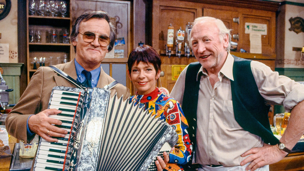 Backdrop for Aufgspielt wird... in Joschi's Beisl