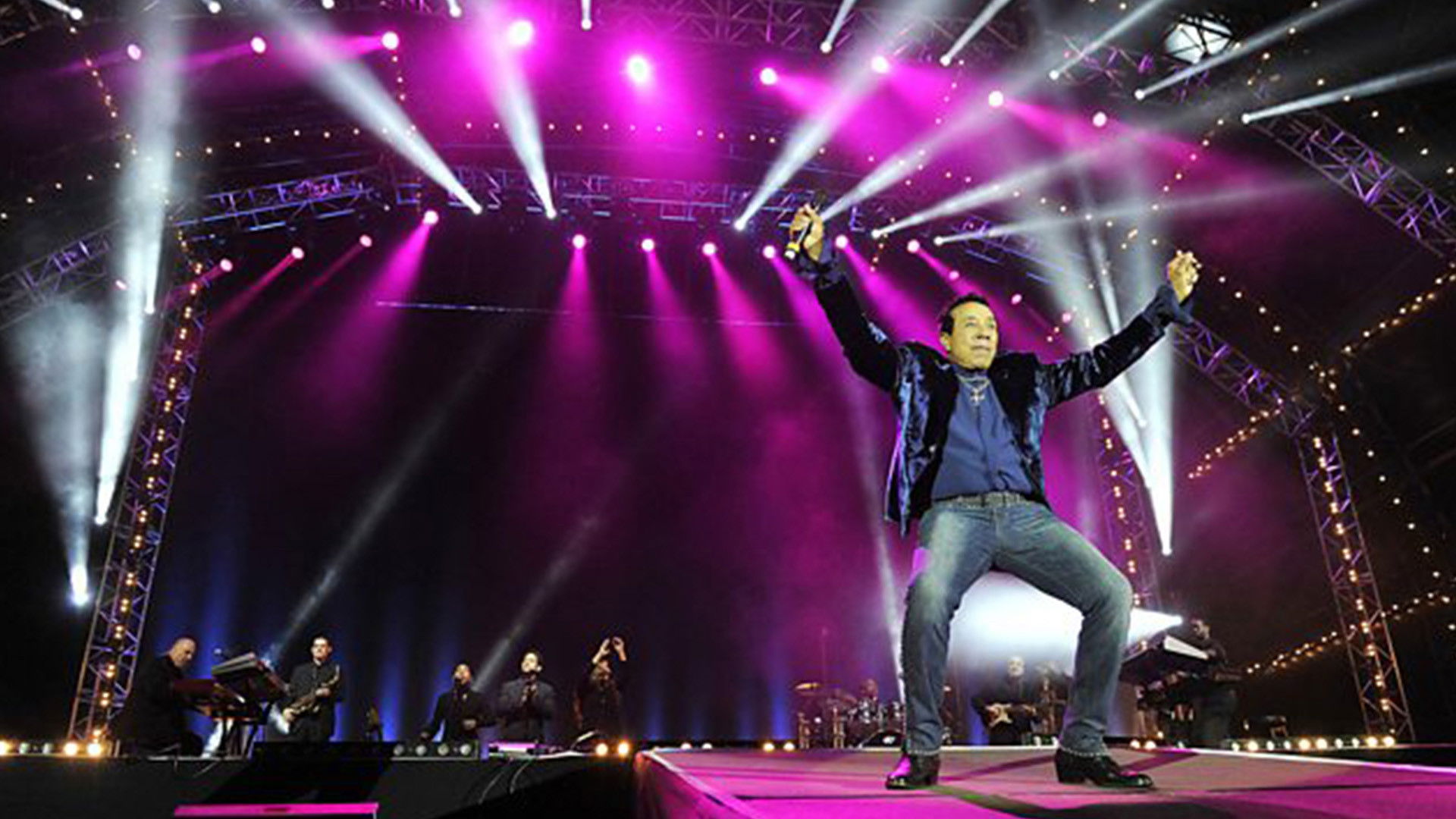 Backdrop for Smokey Robinson - Radio 2 Live in Hyde Park