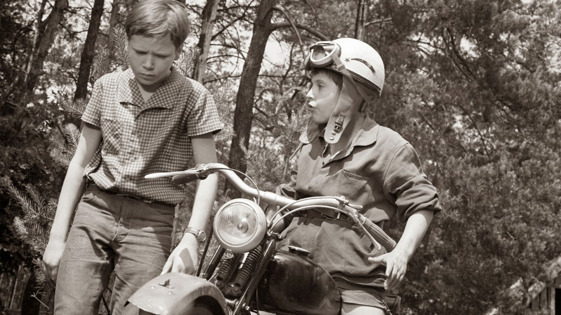 Backdrop for Treasure on the Bottom of the Lake