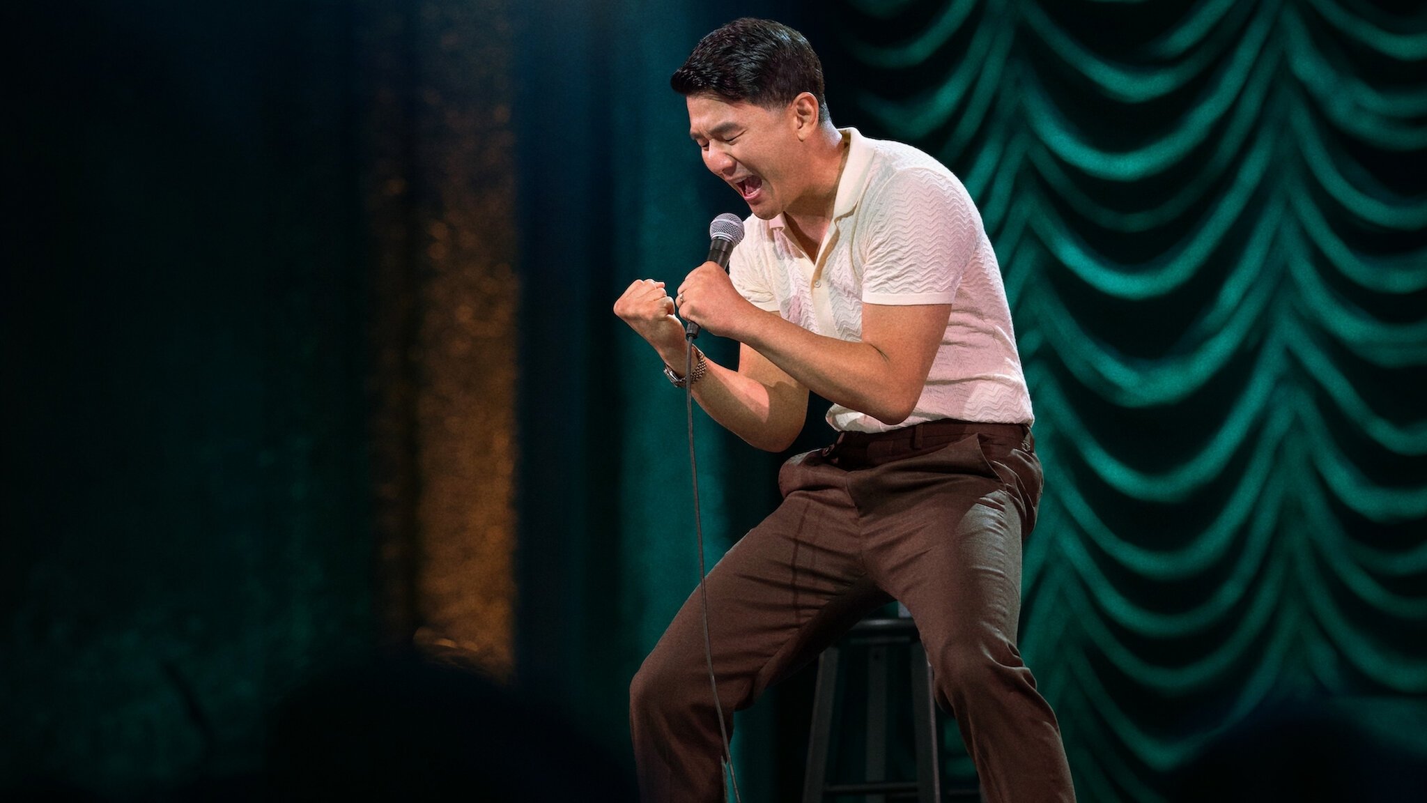 Backdrop for Ronny Chieng: Love to Hate It
