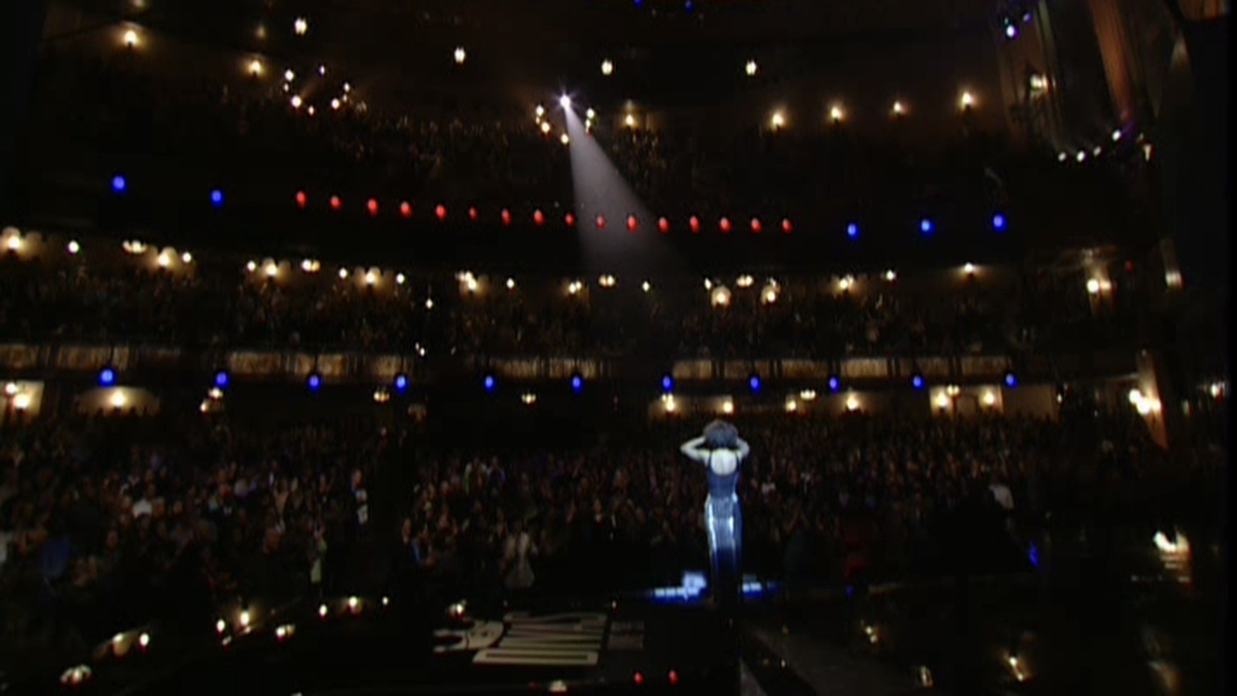 Backdrop for VH1 Divas Live 2: An Honors Concert for VH1's Save the Music