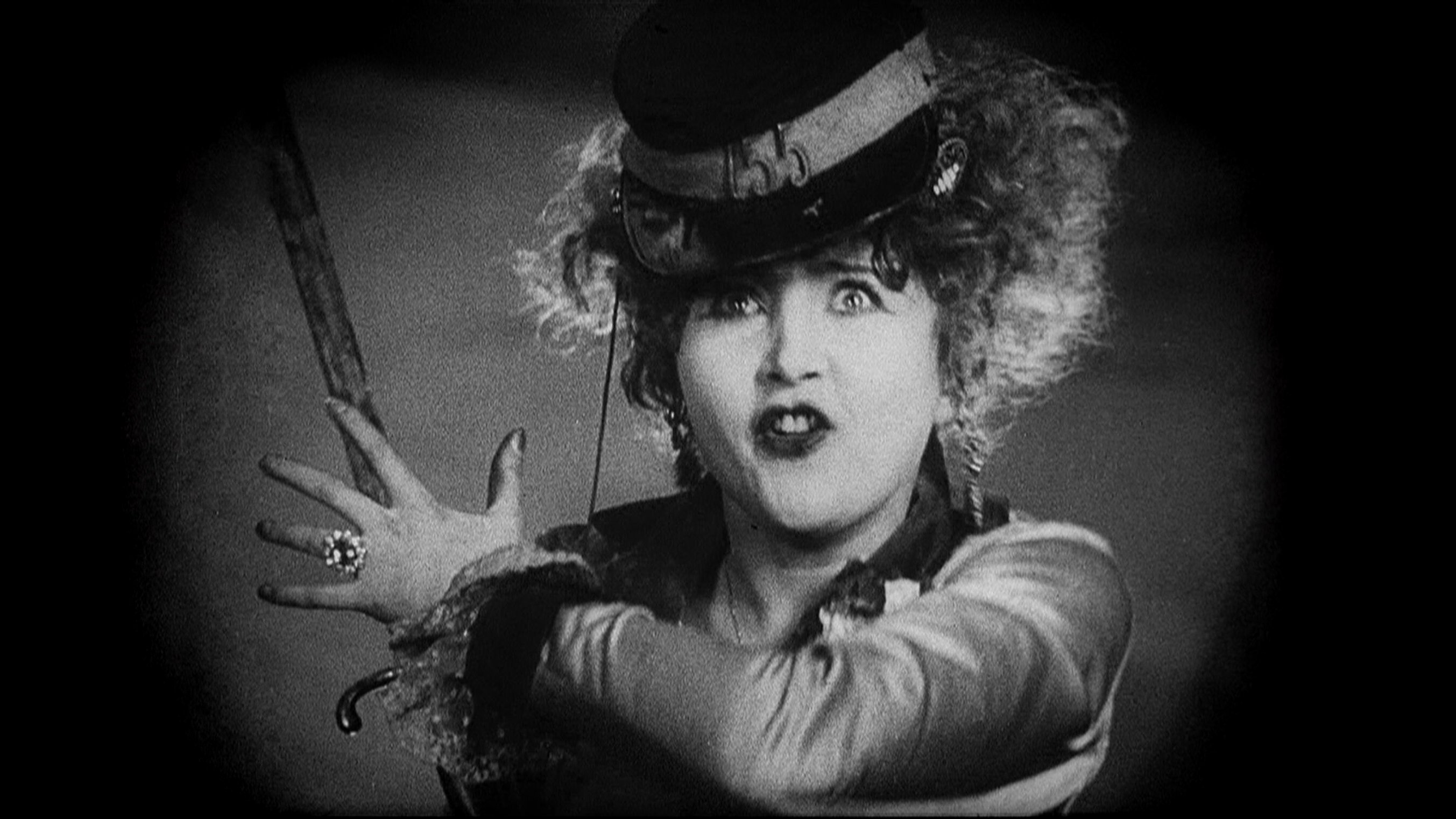 Backdrop for The New Babylon