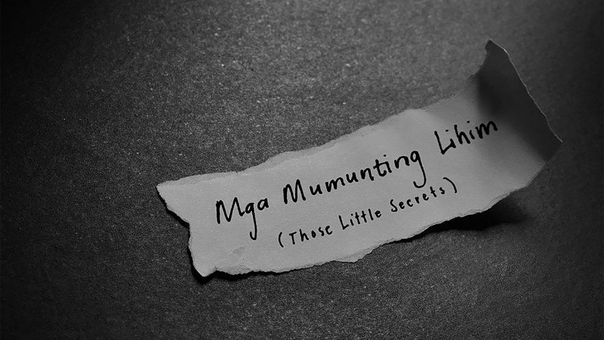 Backdrop for Mga Mumunting Lihim