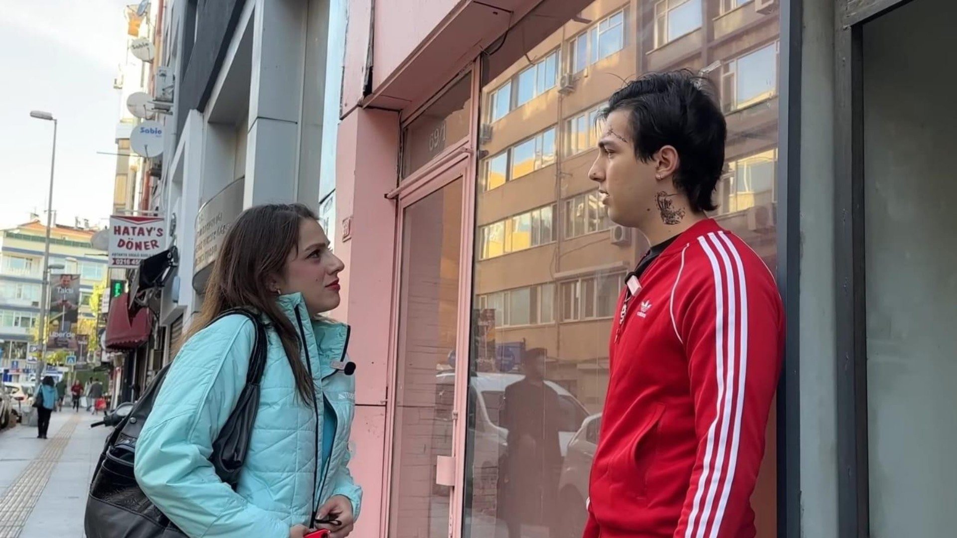 Backdrop for Hasçelikler and the City