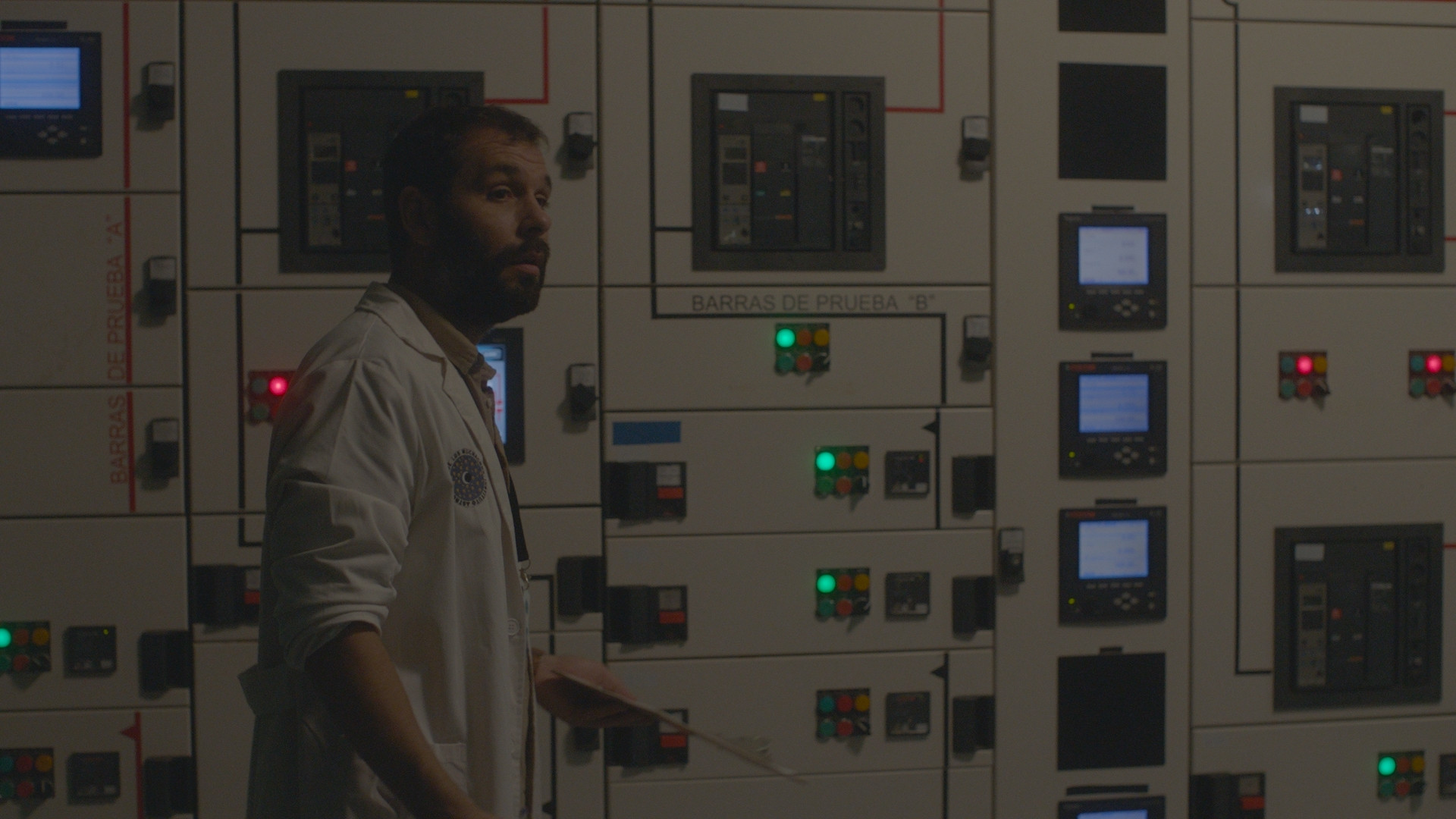 Backdrop for Los muchachos