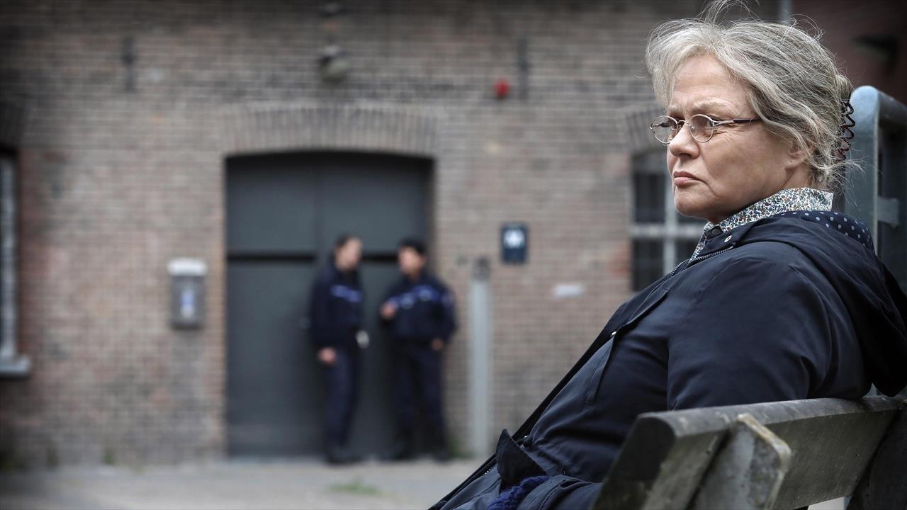 Backdrop for Jacqueline Sauvage: It Was Him or Me