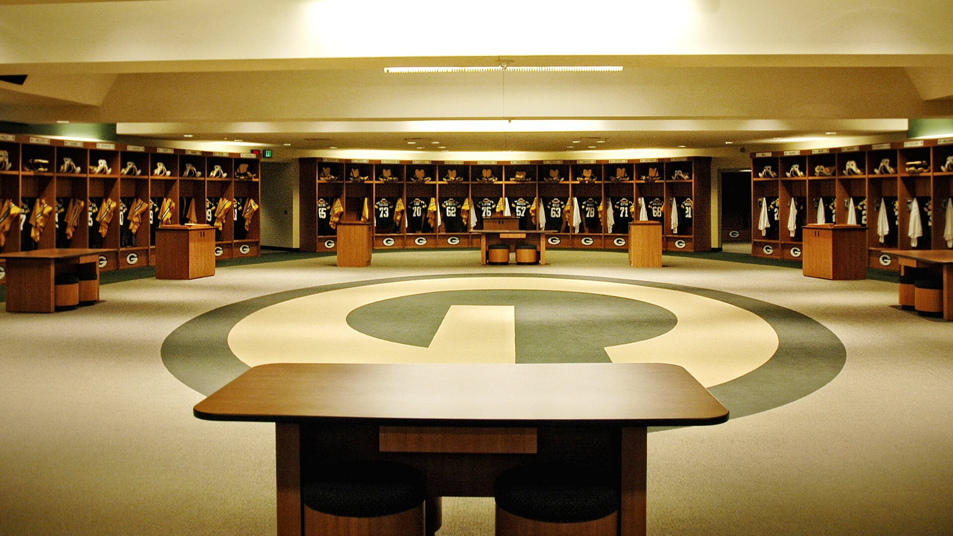 Backdrop for The Complete History of the Green Bay Packers