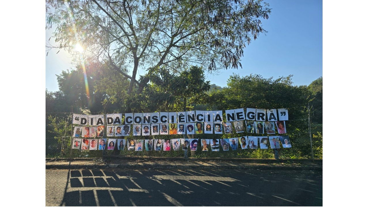 Backdrop for A Febre do Macaco Preto