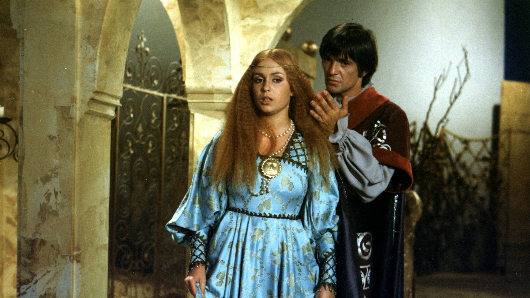 Backdrop for O labuti