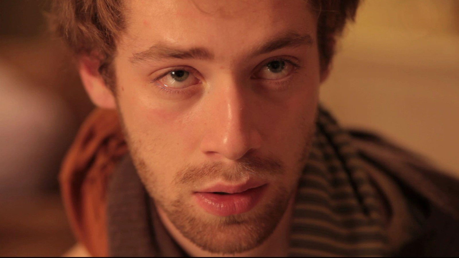 Backdrop for Boy Eating the Bird's Food