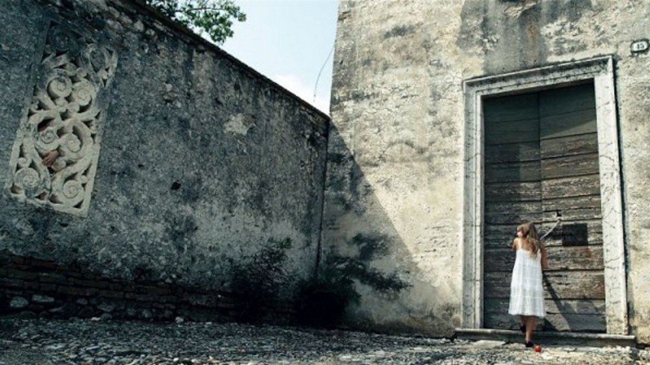 Backdrop for Ritual - A Psychomagic Story