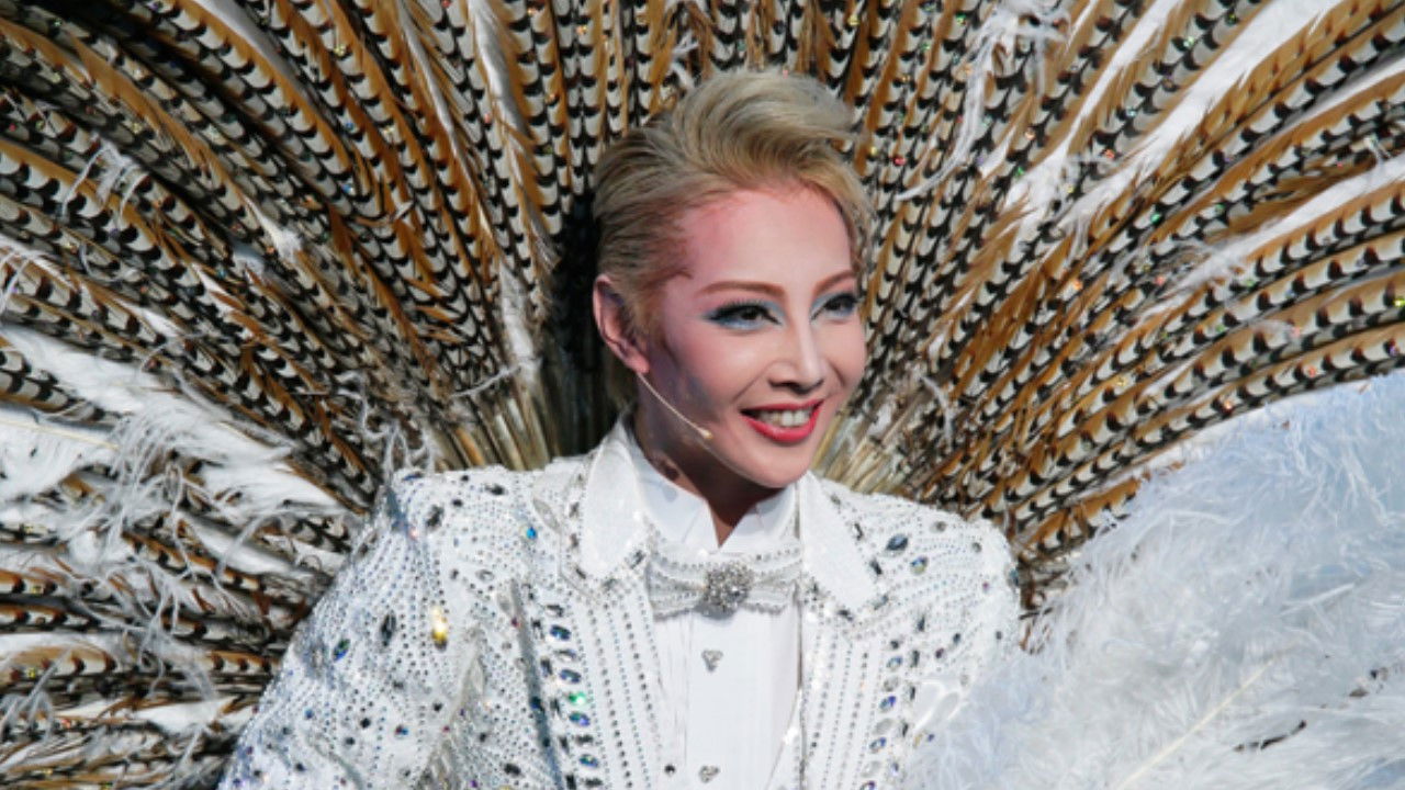 Backdrop for Etoile de Takarazuka