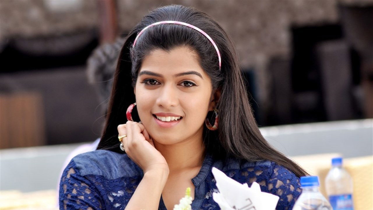 Backdrop for Rendu Rellu Aaru