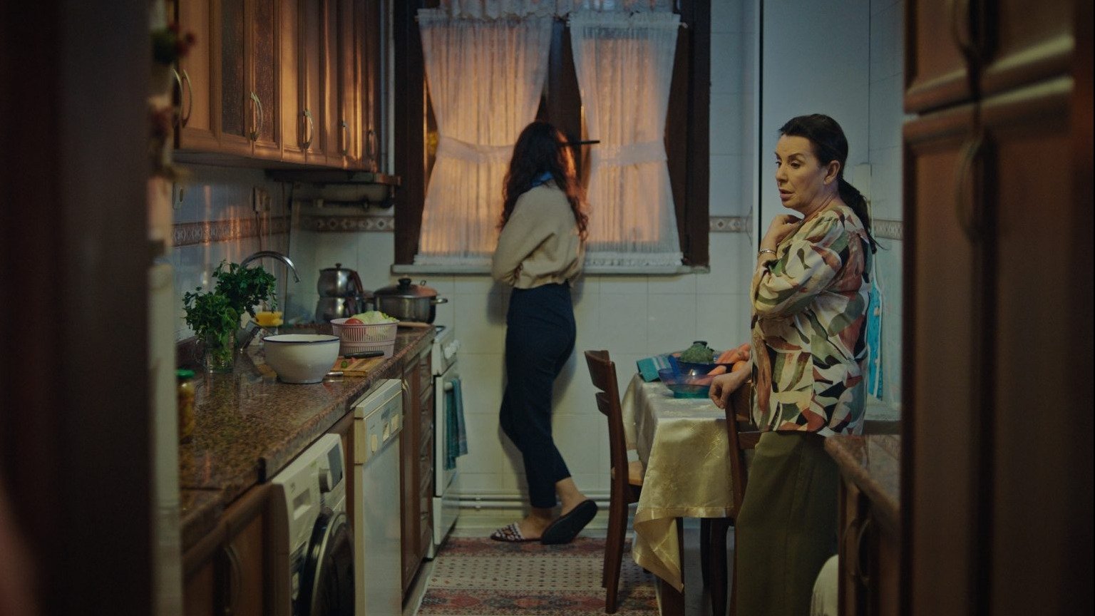 Backdrop for The Family Dinner