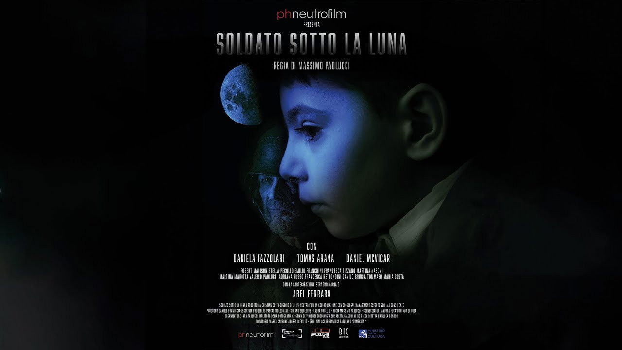 Backdrop for Soldato sotto la luna
