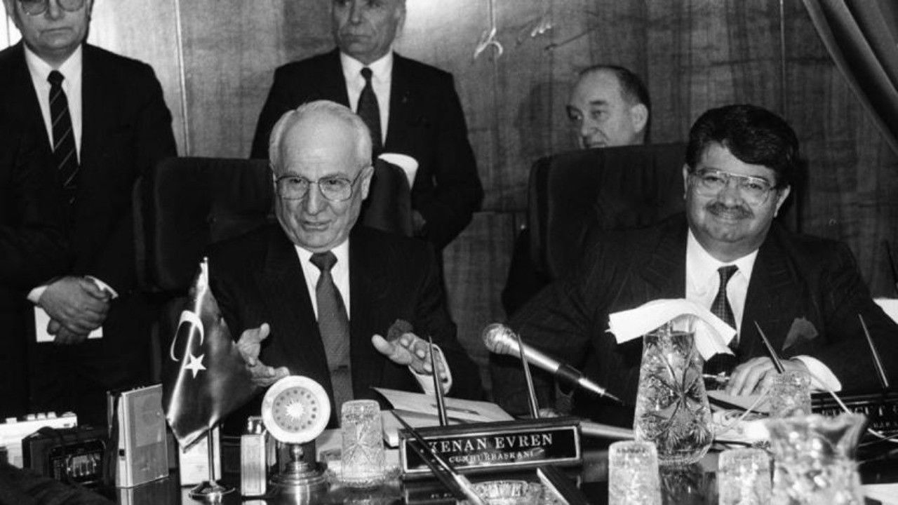 Backdrop for Years with Özal: January 24