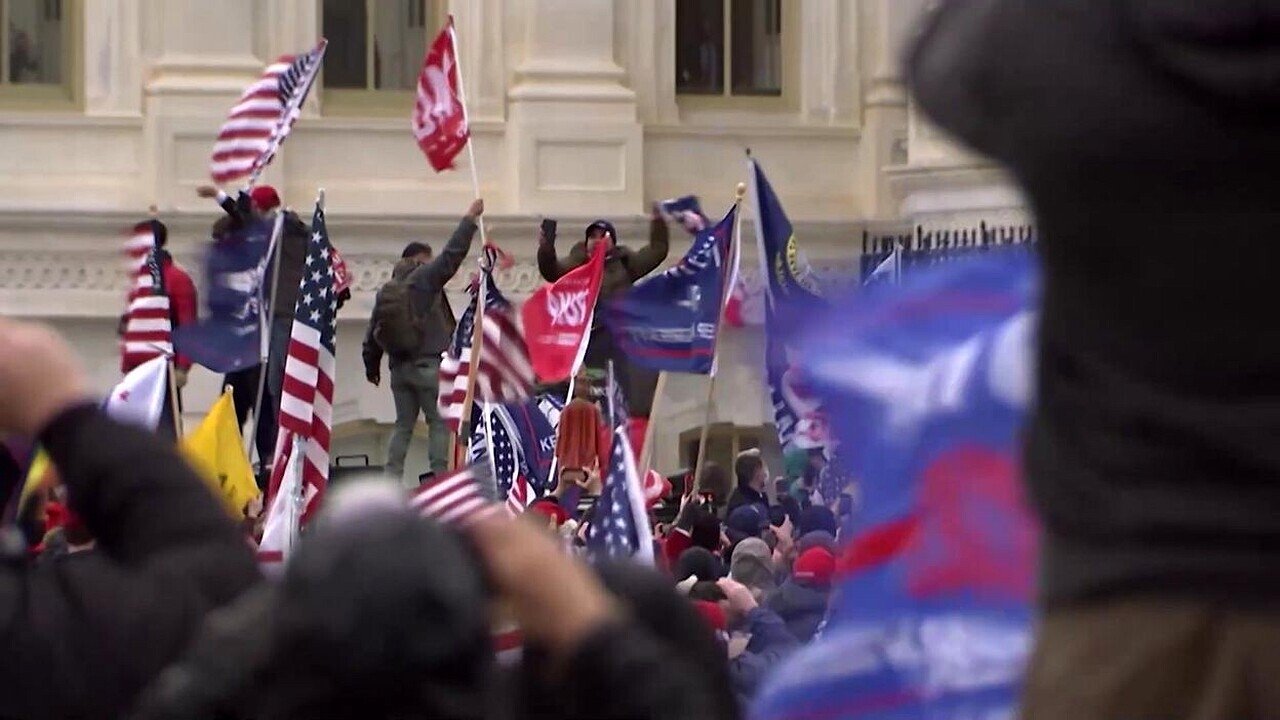 Backdrop for Propagande, les nouveaux manipulateurs