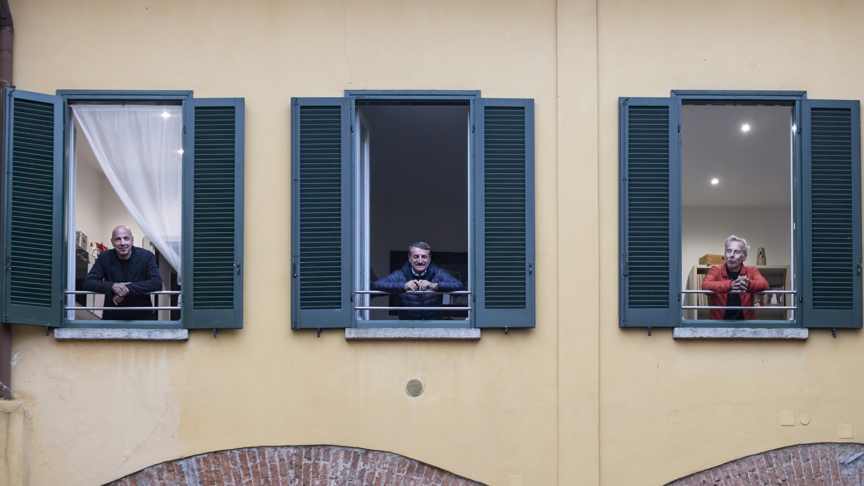 Backdrop for Attitudini: Nessuna