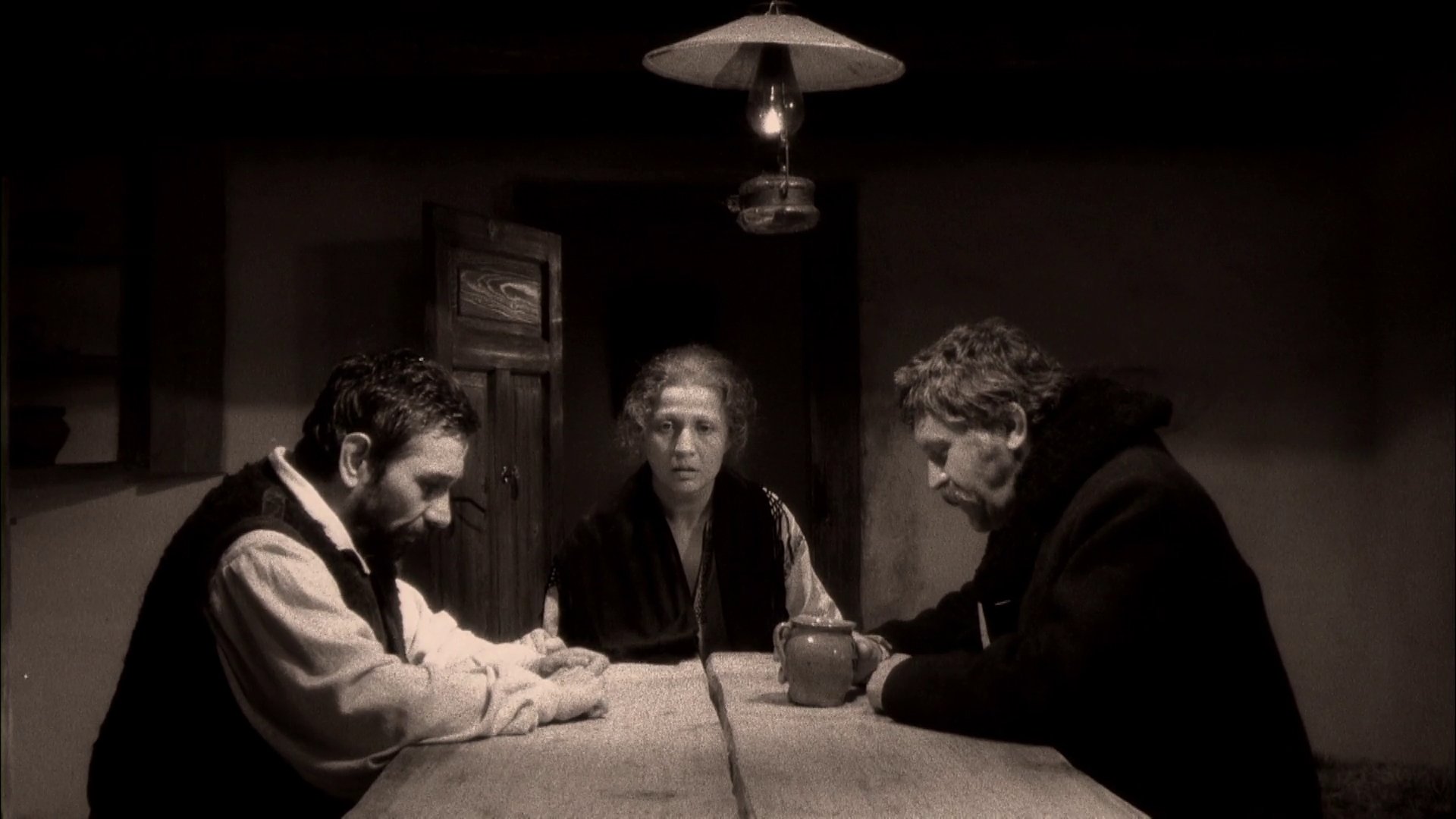 Backdrop for Năpasta