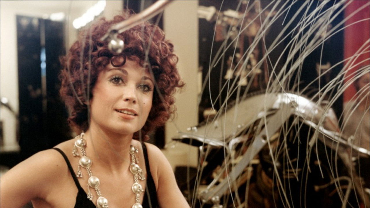 Backdrop for La Liberté en croupe