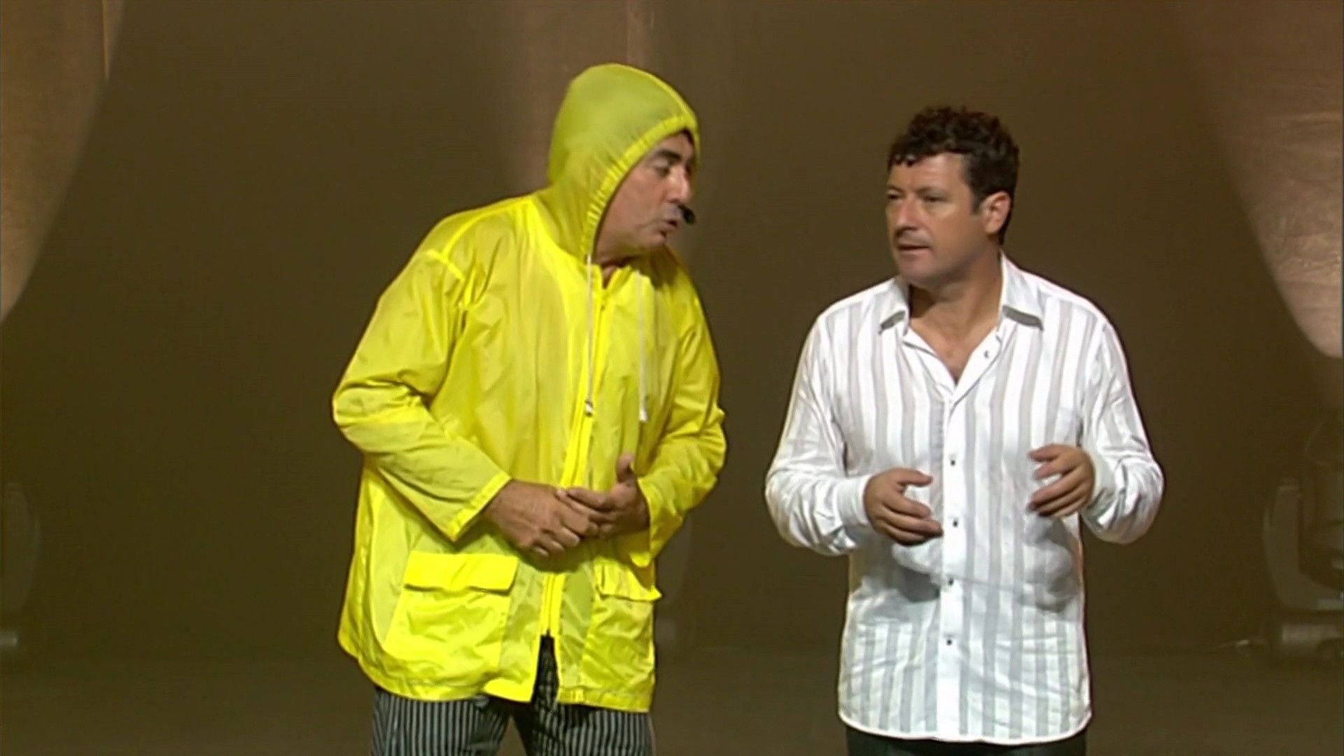 Backdrop for Bienvenue chez les Chevaliers du Fiel