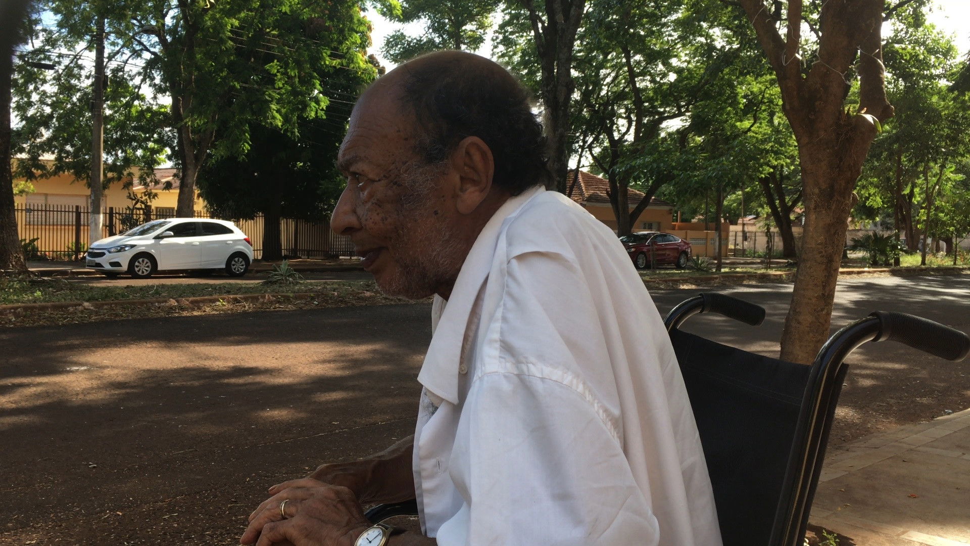 Backdrop for Assim Disse Zoroastro