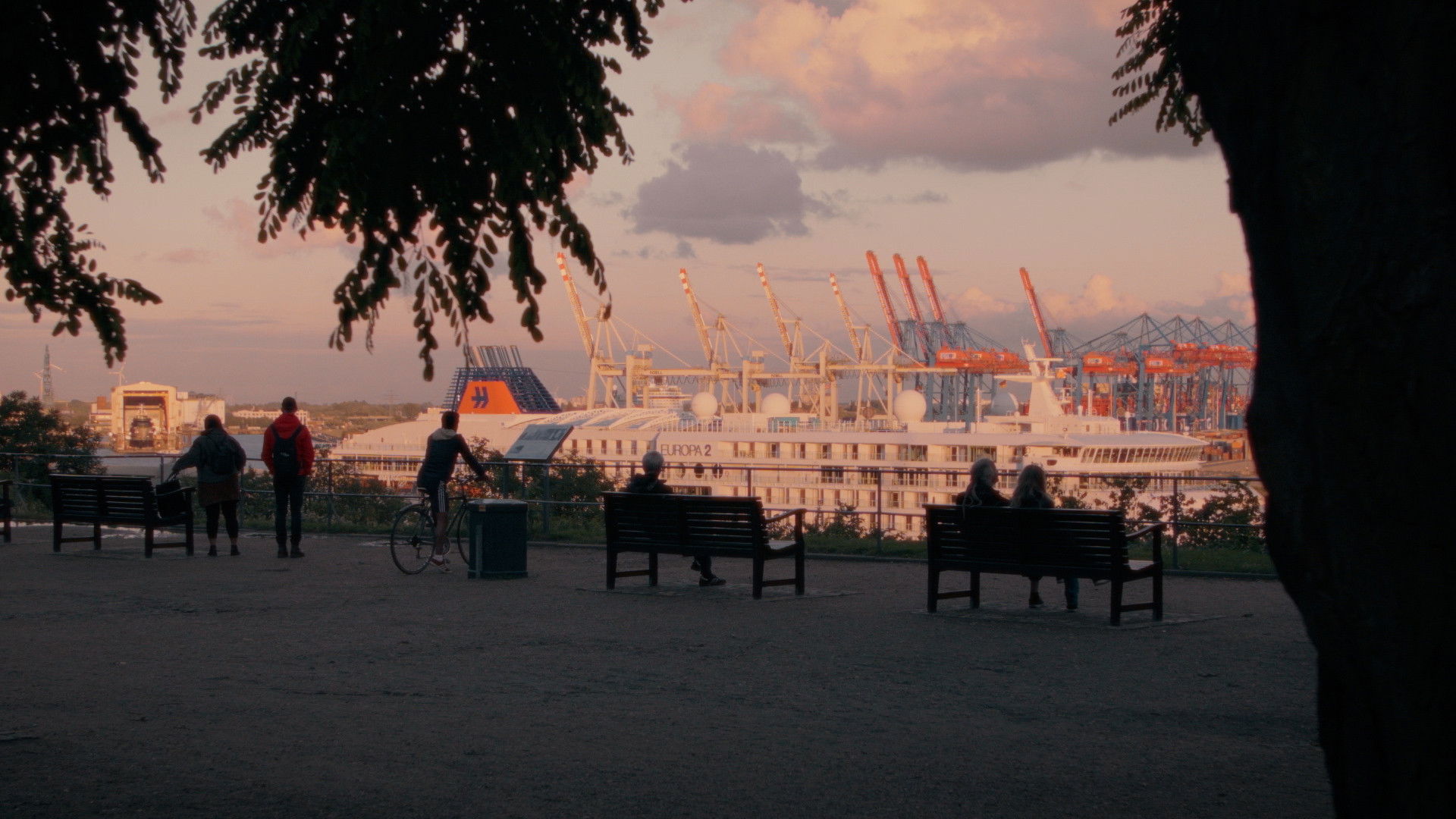 Backdrop for Islands in the City