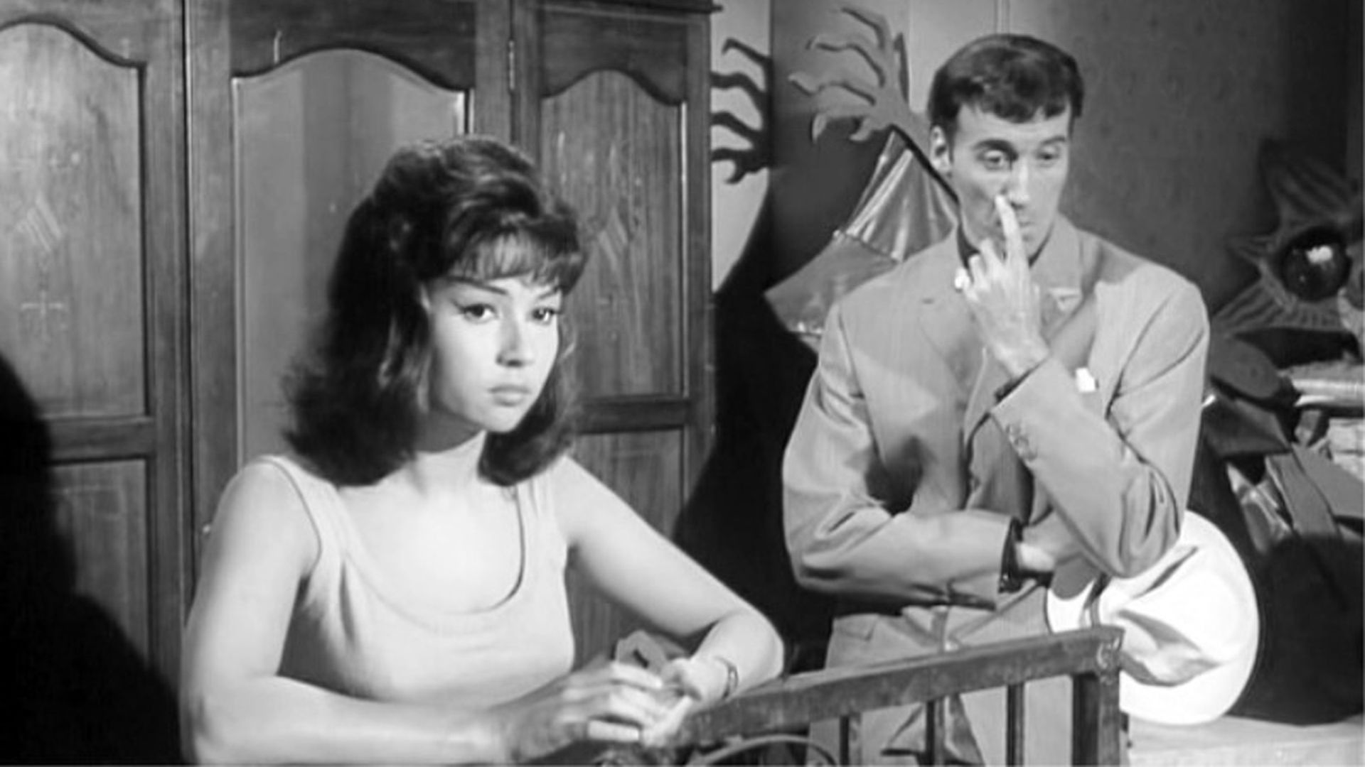 Backdrop for The Hands of Orlac