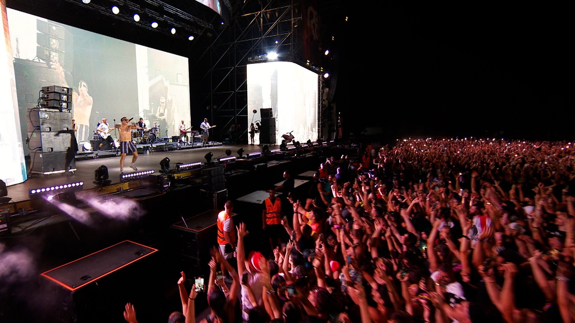 Backdrop for Red Valley: Siamo quello che ascoltiamo