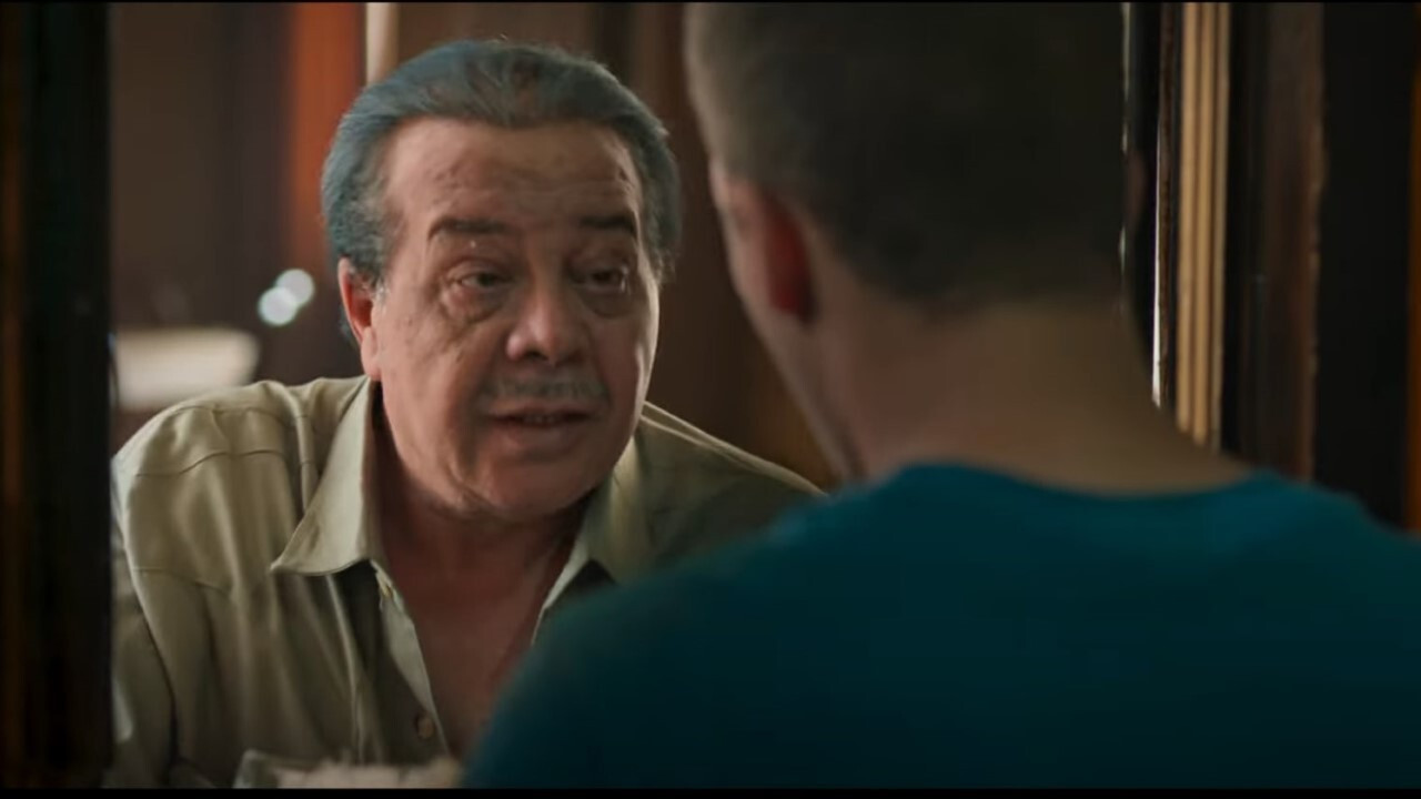 Backdrop for 200 Pounds