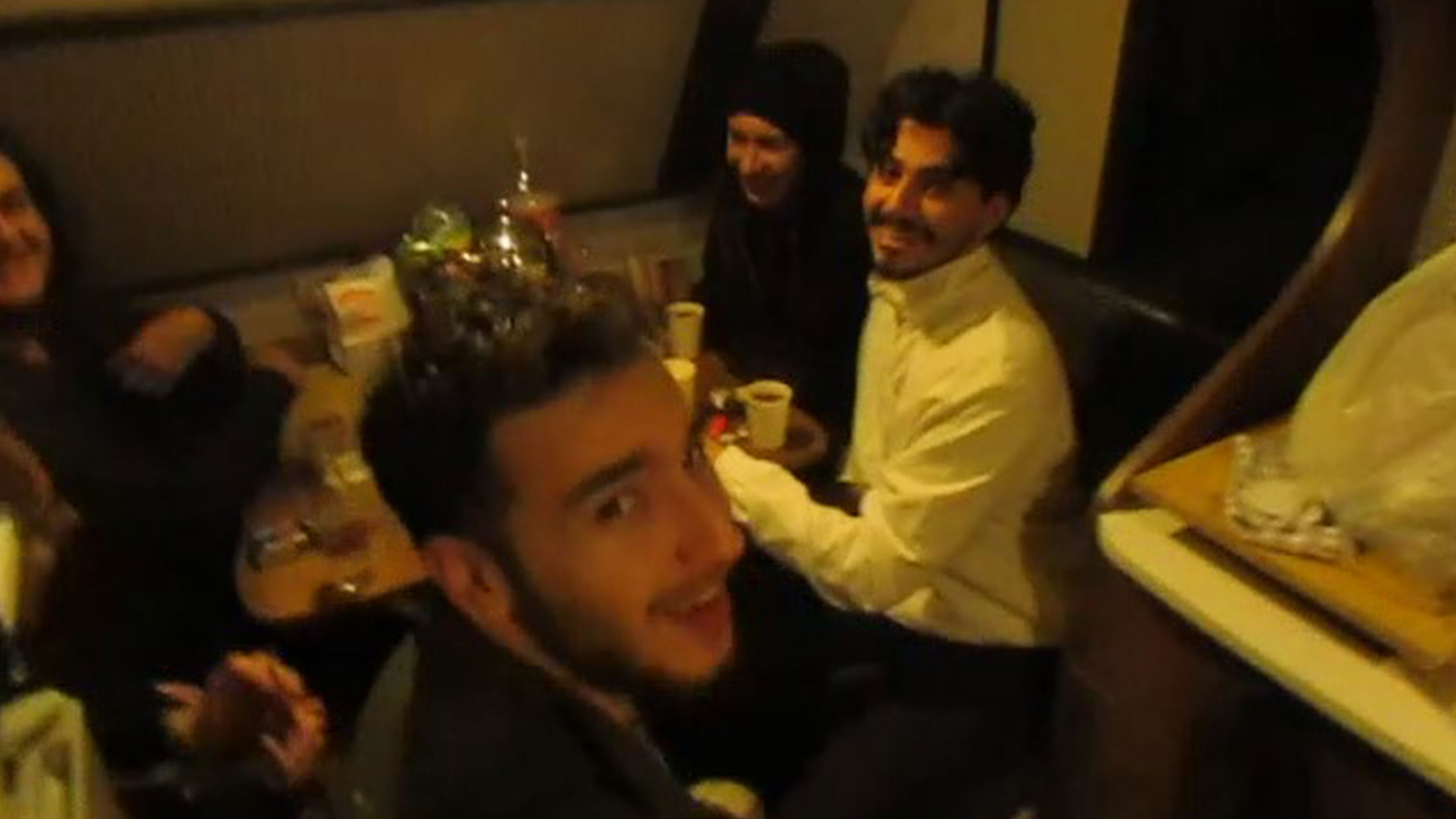 Backdrop for bu dünyanın sonu değil