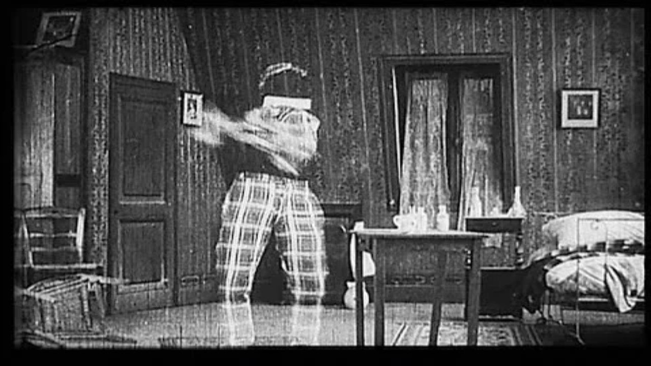 Backdrop for Le Voleur invisible