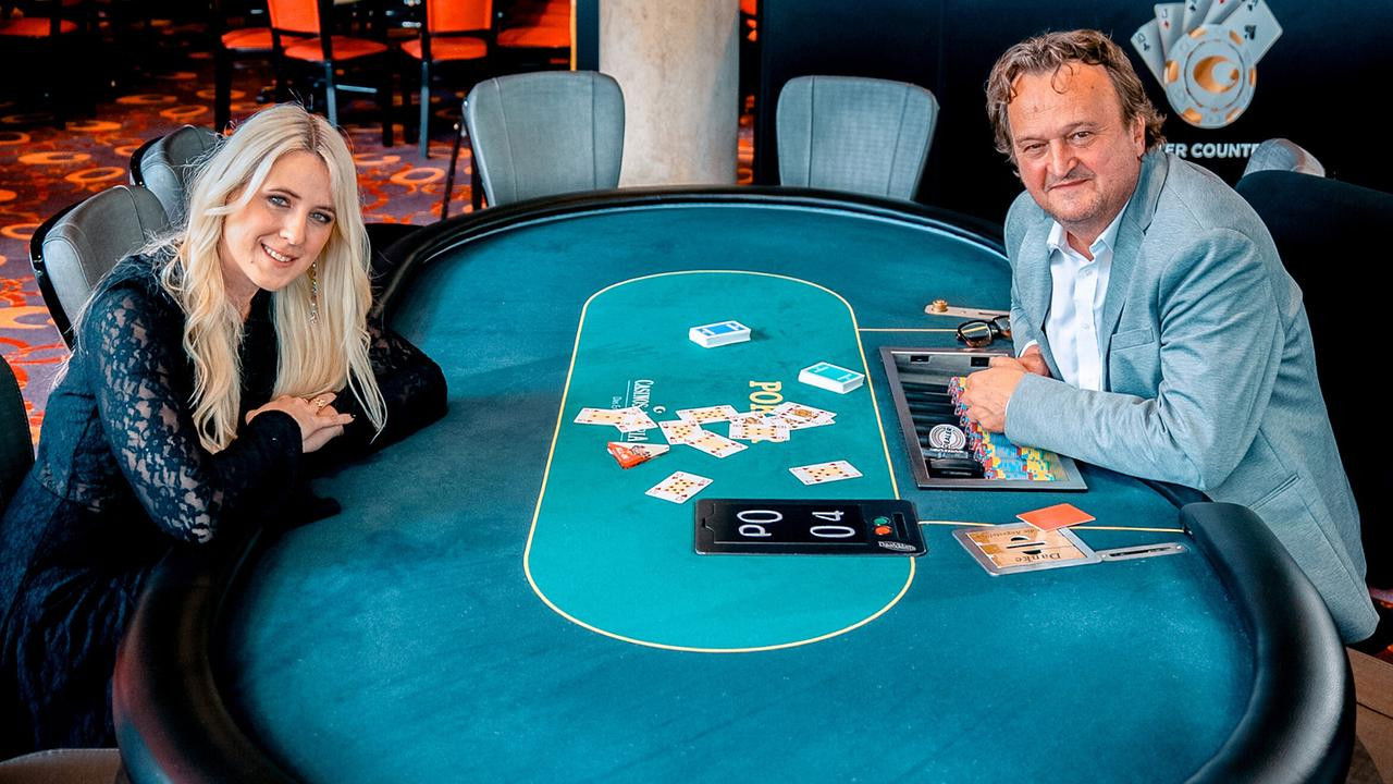 Backdrop for Land der Spieler