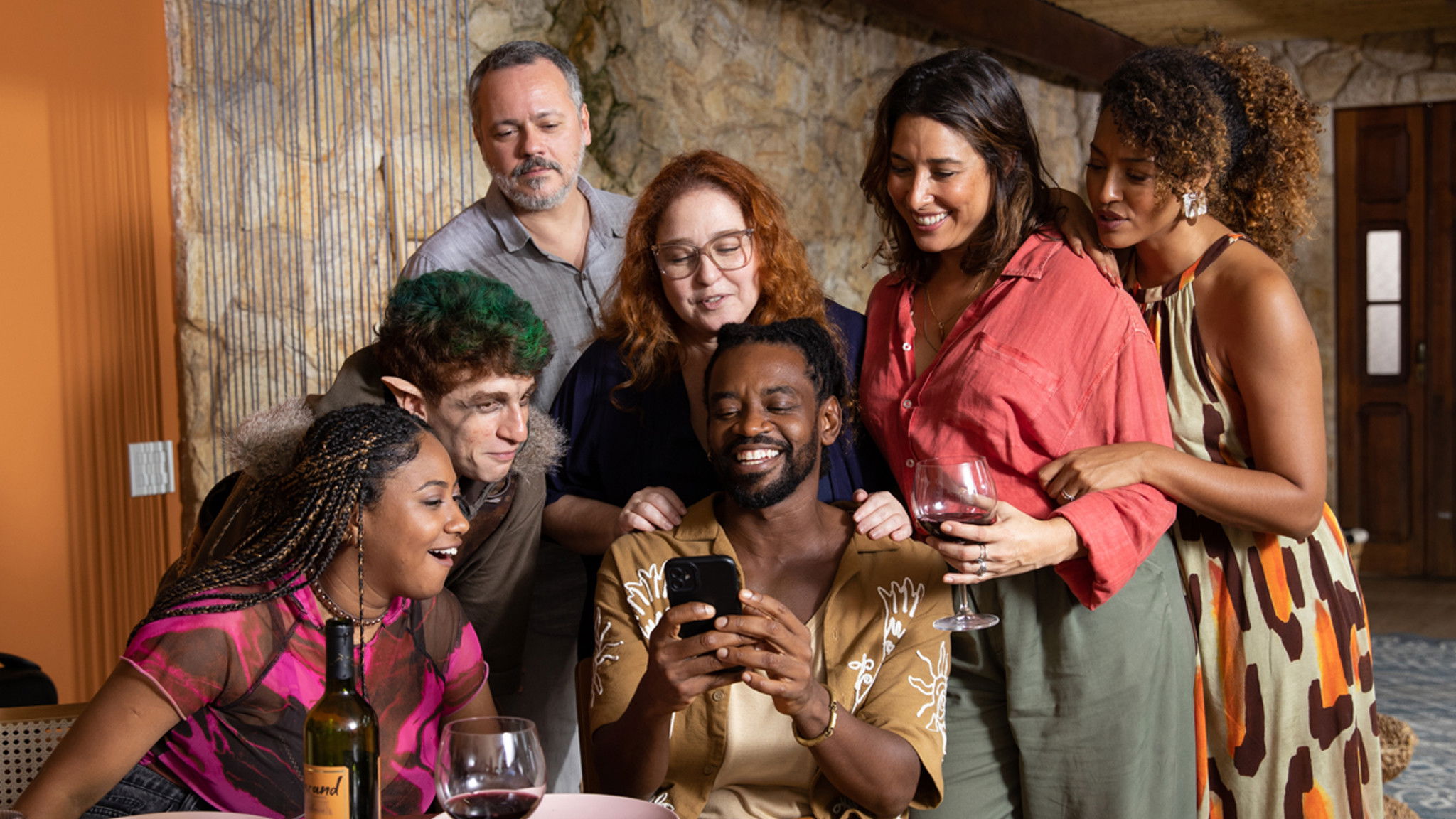 Backdrop for Perfeitos Desconhecidos