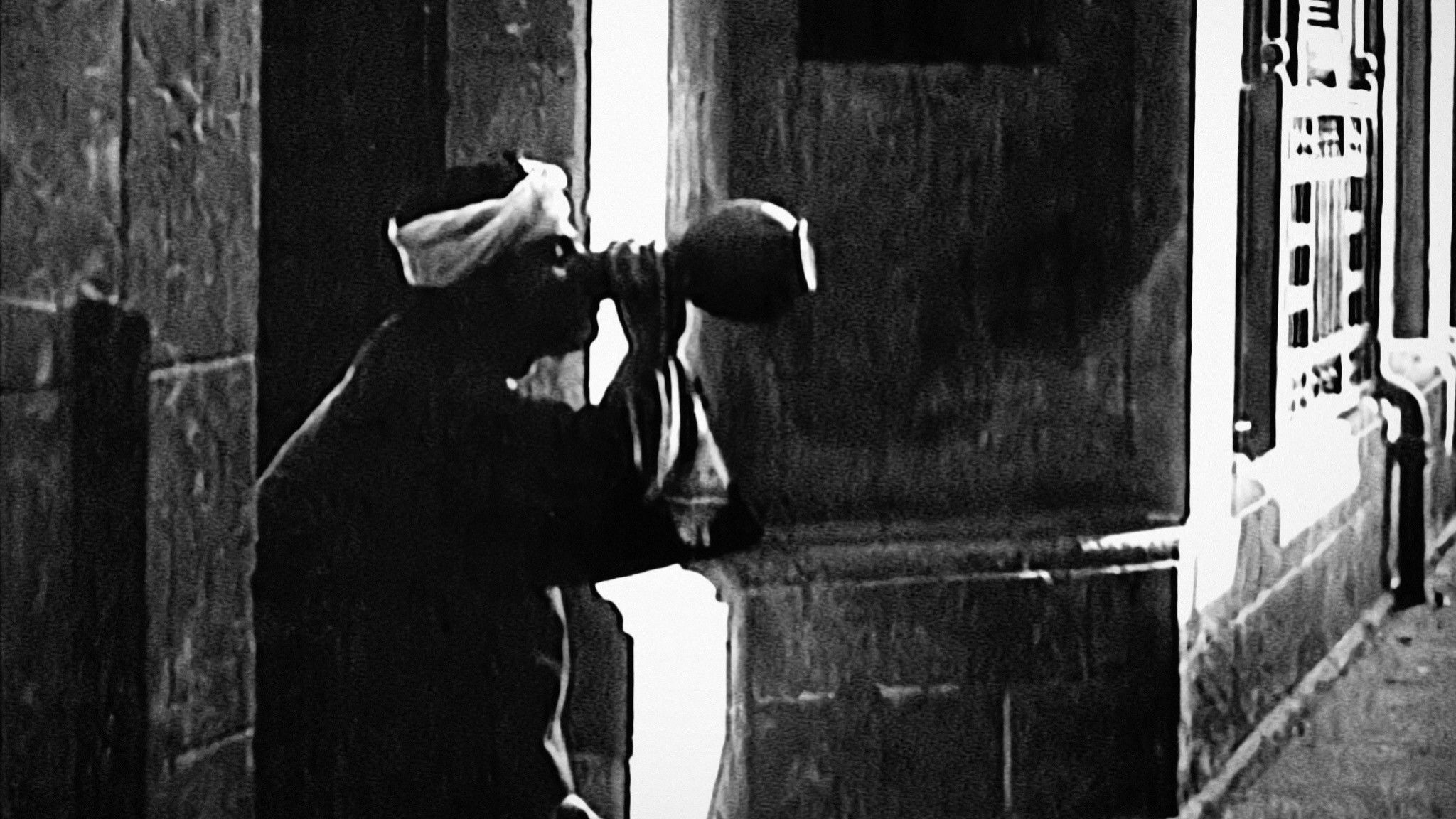 Backdrop for Barsoum Looking for a Job