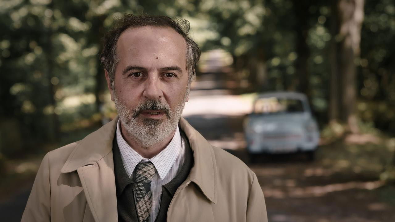 Backdrop for Doktor Ballouz