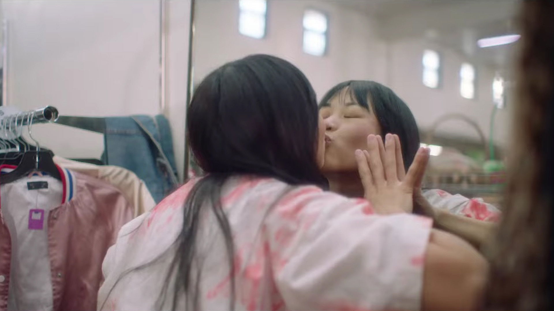 Backdrop for That Alien, Sound