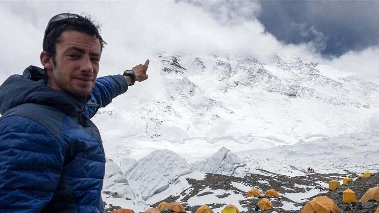Backdrop for Kilian Jornet, Path to Everest
