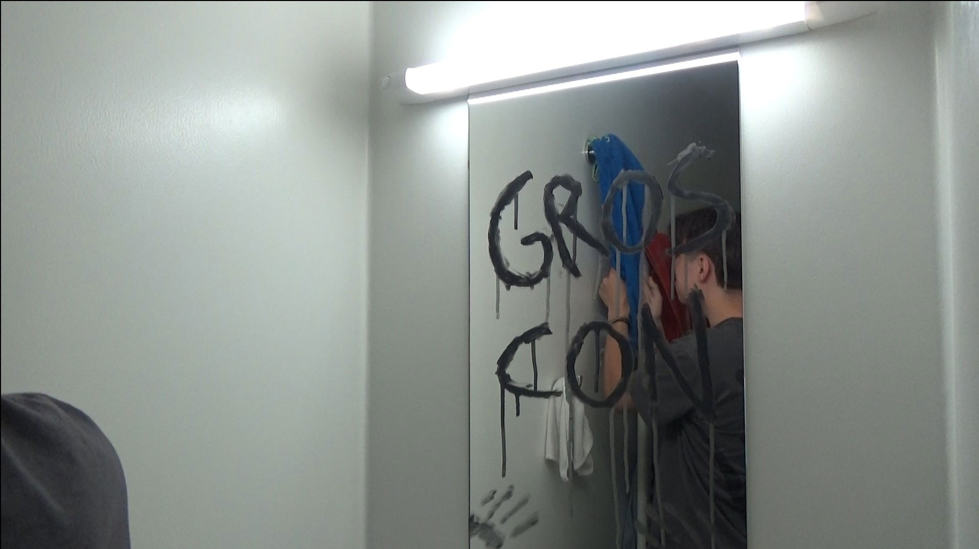 Backdrop for L'appartement Infernal