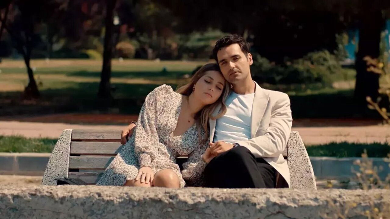 Backdrop for Babasının Kızı