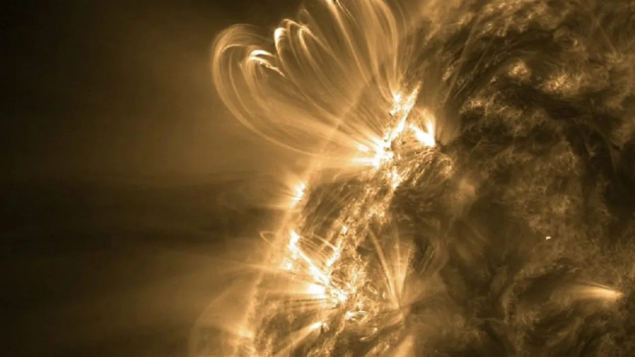 Backdrop for The Sun: Inferno in the Sky