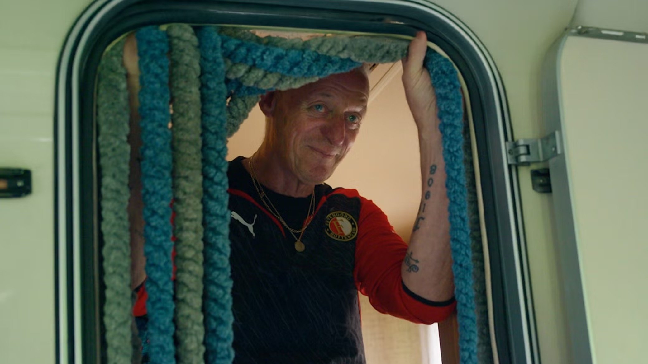 Backdrop for 010: De Mensen Die Rotterdam Kleur Geven