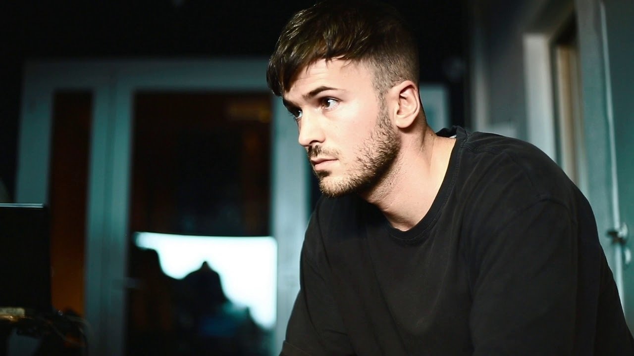 Backdrop for Os Sonhos Não Têm Teto