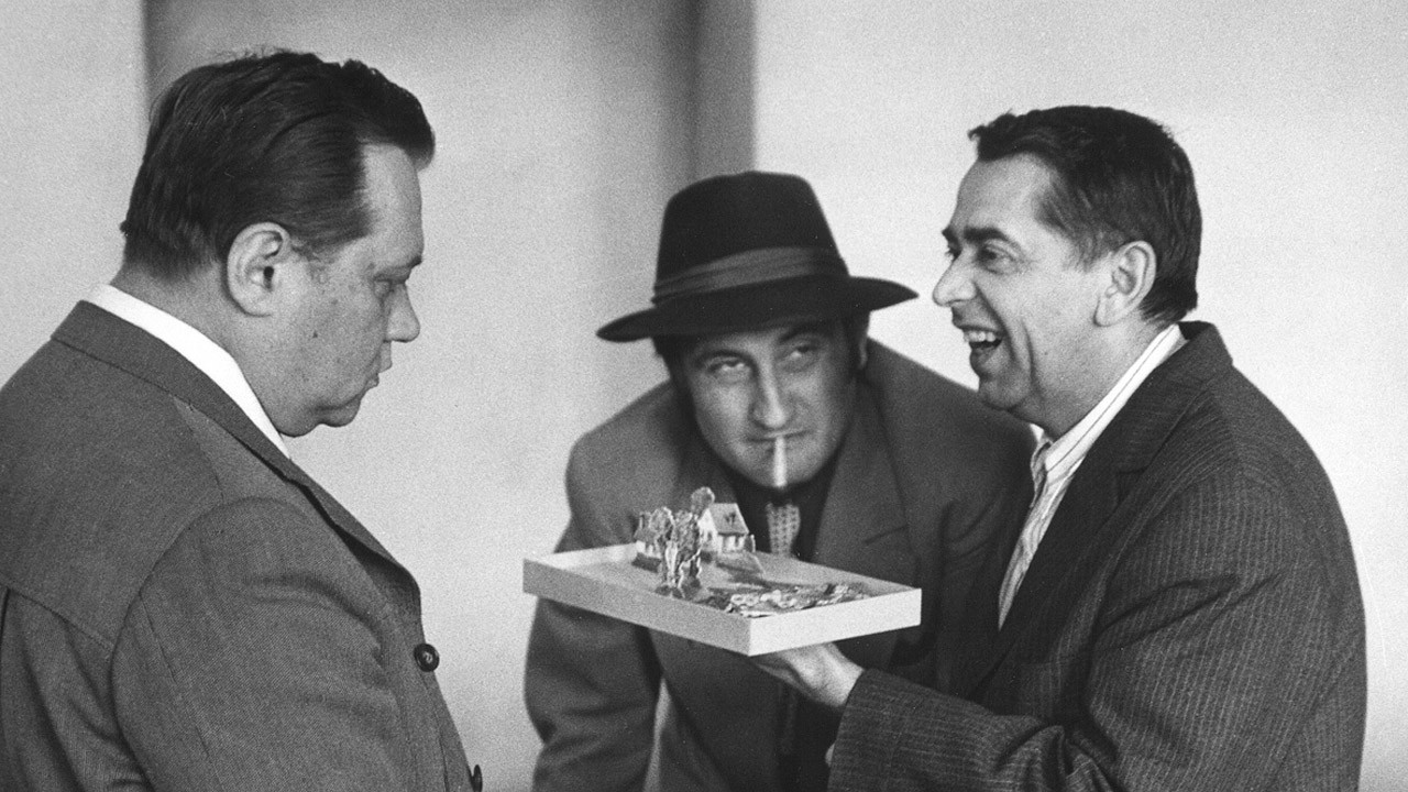 Backdrop for Podezření