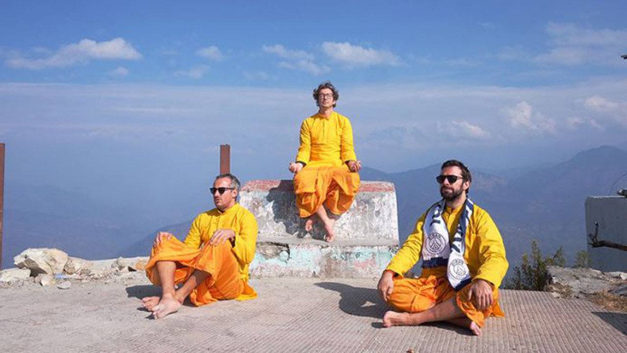 Backdrop for Les Zozos Migrateurs en Inde