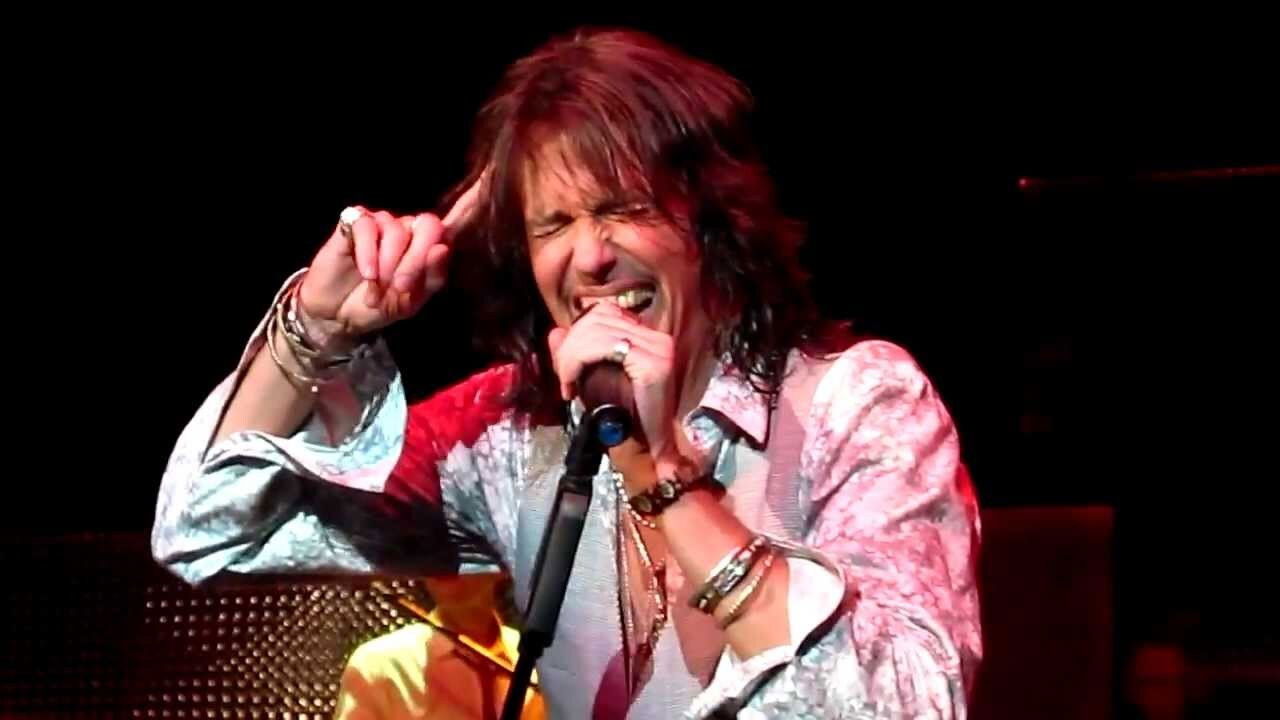 Backdrop for Foreigner - Live in Chicago