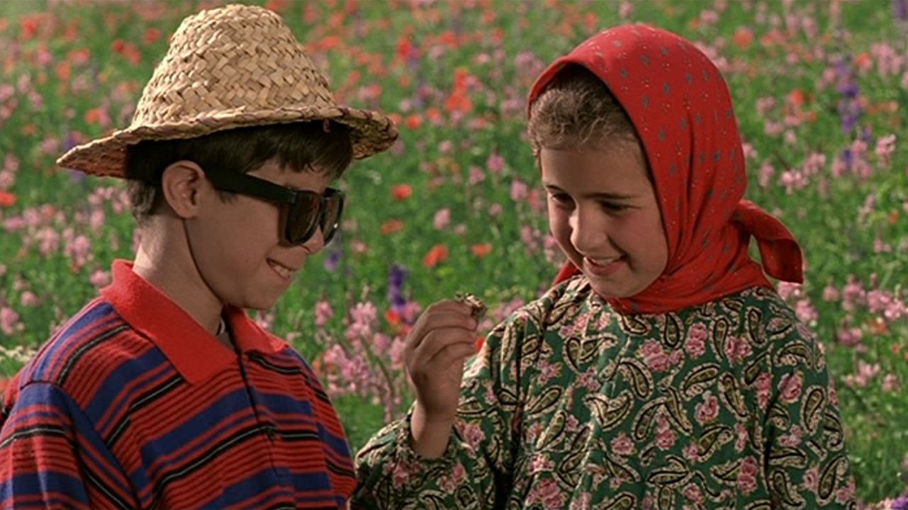 Backdrop for The Color of Paradise