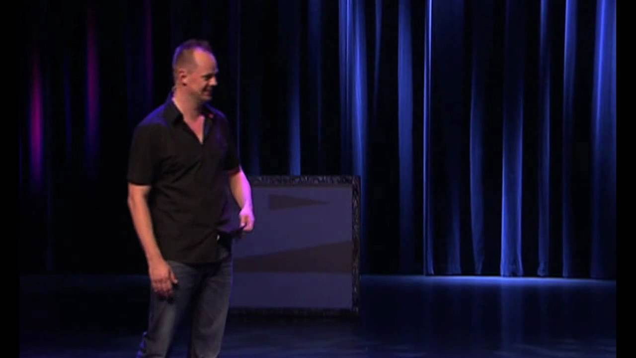 Backdrop for Silvester: Alone