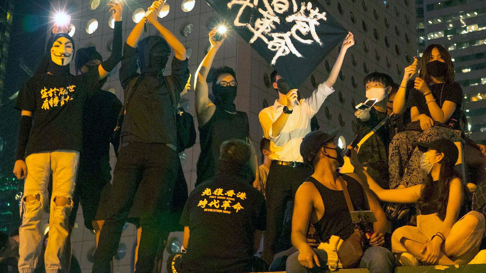 Backdrop for When a City Rises